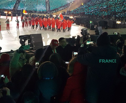 Trump và Kim Jong Un giả bị đuổi khỏi khai mạc Olympic Pyeongchang? - Ảnh 2. Trump và Kim Jong Un giả bị đuổi khỏi khai mạc Olympic Pyeongchang? - Ảnh 2.