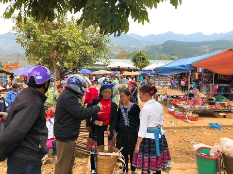 Tết vùng cao: Phiên chợ San Thàng - Ảnh 4. Tết vùng cao: Phiên chợ San Thàng - Ảnh 4.