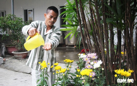 Bữa cơm đoàn viên của những khát vọng hoàn lương - Ảnh 6. Bữa cơm đoàn viên của những khát vọng hoàn lương - Ảnh 6.