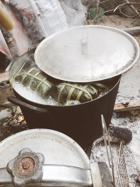 Mạng xã hội dập dìu ảnh gia đình gói bánh chưng - Ảnh 3. Mạng xã hội dập dìu ảnh gia đình gói bánh chưng - Ảnh 3.