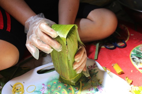 Truyền vị tết truyền thống qua bánh Tét - Ảnh 3. Truyền vị tết truyền thống qua bánh Tét - Ảnh 3.