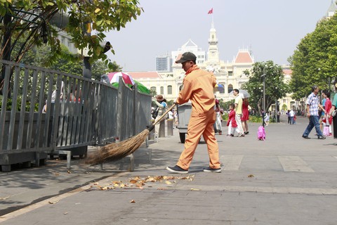 Đường hoa Nguyễn Huệ đông nghẹt khách ngày đầu mở cửa - Ảnh 9. Đường hoa Nguyễn Huệ đông nghẹt khách ngày đầu mở cửa - Ảnh 9.