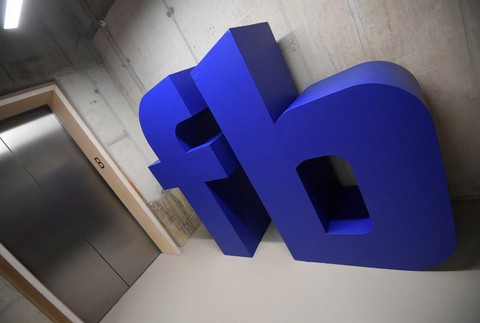 Facebook trước bê bối sống còn vì rò rỉ dữ liệu 50 triệu người dùng - Ảnh 1. Facebook trước bê bối sống còn vì rò rỉ dữ liệu 50 triệu người dùng - Ảnh 1.