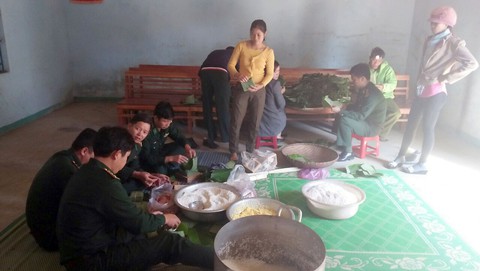 Biên phòng Bờ Y hỗ trợ hộ nghèo đón tết - Ảnh 3. Biên phòng Bờ Y hỗ trợ hộ nghèo đón tết - Ảnh 3.