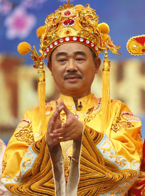 Táo Quân 2018: Leo lên ghế dễ, xuống ghế khó - Ảnh 8. Táo Quân 2018: Leo lên ghế dễ, xuống ghế khó - Ảnh 8.