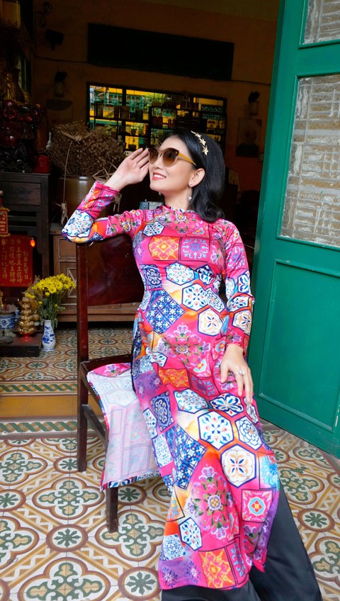 Ngày Tết, Mỹ Uyên hóa thân Cô Ba Sài Gòn sành điệu, quyến rũ - Ảnh 6. Ngày Tết, Mỹ Uyên hóa thân Cô Ba Sài Gòn sành điệu, quyến rũ - Ảnh 6.