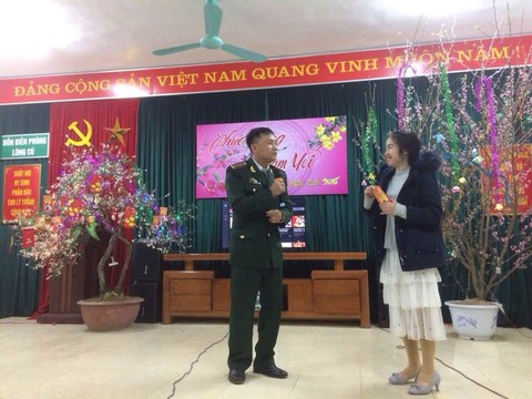 Nghe xong thư chúc Tết, lính biên phòng lại vác súng tuần tra - Ảnh 3. Nghe xong thư chúc Tết, lính biên phòng lại vác súng tuần tra - Ảnh 3.