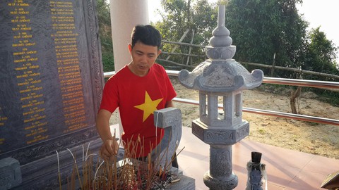 Đón tết, đừng quên dưới bóng hoa đào... - Ảnh 3. Đón tết, đừng quên dưới bóng hoa đào... - Ảnh 3.