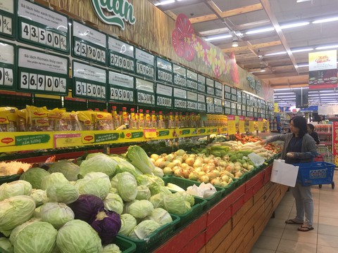 Nhiều siêu thị, chợ khai trương mùng 2, người mua vẫn nghỉ Tết - Ảnh 1. Nhiều siêu thị, chợ khai trương mùng 2, người mua vẫn nghỉ Tết - Ảnh 1.