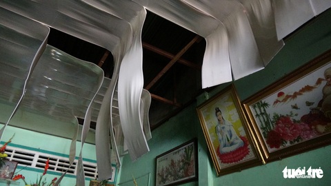 Tiệm sửa xe khóa kín cửa cháy rụi ngày mùng 3 tết - Ảnh 4. Tiệm sửa xe khóa kín cửa cháy rụi ngày mùng 3 tết - Ảnh 4.