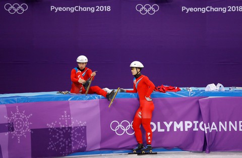 Không có hàng Samsung và Nike cho VĐV CHDCND Triều Tiên? - Ảnh 1. Không có hàng Samsung và Nike cho VĐV CHDCND Triều Tiên? - Ảnh 1.