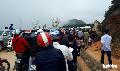 ‘Biển người’ xin ấn, xin chữ ở chùa Đại Tuệ - Ảnh 15. ‘Biển người’ xin ấn, xin chữ ở chùa Đại Tuệ - Ảnh 15.