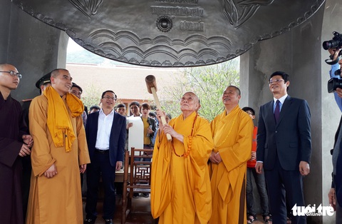‘Biển người’ xin ấn, xin chữ ở chùa Đại Tuệ - Ảnh 4. ‘Biển người’ xin ấn, xin chữ ở chùa Đại Tuệ - Ảnh 4.