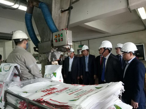 Nhà thầu Trung Quốc cù cưa, dự án nghìn tỉ không quyết toán được - Ảnh 2. Nhà thầu Trung Quốc cù cưa, dự án nghìn tỉ không quyết toán được - Ảnh 2.