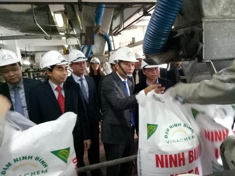 Đạm Ninh Bình cầu cứu, bộ trưởng khuyên phải tự cứu mình - Ảnh 1. Đạm Ninh Bình cầu cứu, bộ trưởng khuyên phải tự cứu mình - Ảnh 1.