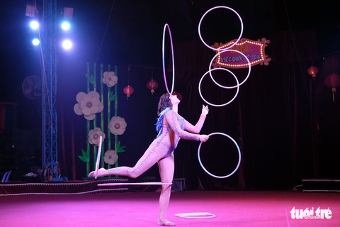 Thót tim xem video các màn trình diễn từ Gala xiếc quốc tế - Ảnh 9. Thót tim xem video các màn trình diễn từ Gala xiếc quốc tế - Ảnh 9.