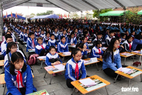 500 học sinh giỏi đất cảng ‘khai bút’ đầu xuân - Ảnh 4. 500 học sinh giỏi đất cảng ‘khai bút’ đầu xuân - Ảnh 4.