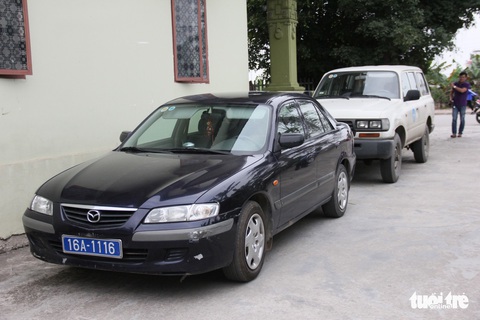Xe biển xanh, xe cấp cứu vẫn đi ‘trẩy hội’ - Ảnh 5. Xe biển xanh, xe cấp cứu vẫn đi ‘trẩy hội’ - Ảnh 5.
