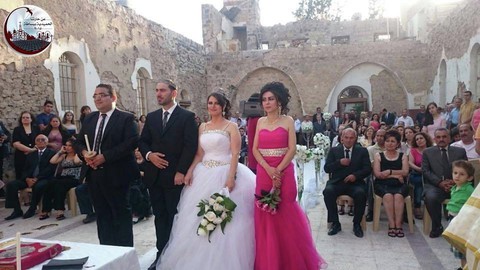 Những tiếng khóc thầm của phụ nữ Syria - Ảnh 1. Những tiếng khóc thầm của phụ nữ Syria - Ảnh 1.