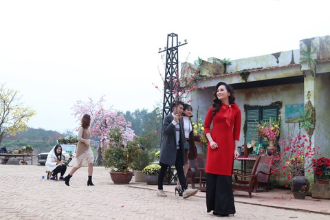 Hoa hậu Sao Mai kết hợp Châu Đăng Khoa làm MV mùa xuân - Ảnh 5. Hoa hậu Sao Mai kết hợp Châu Đăng Khoa làm MV mùa xuân - Ảnh 5.
