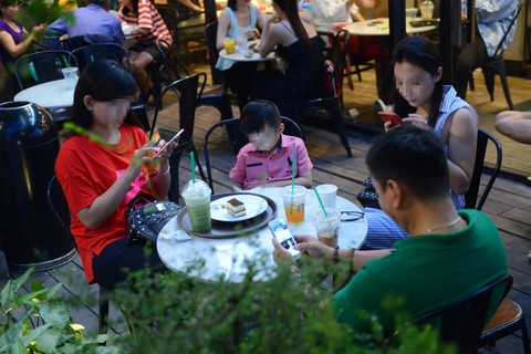 Người trẻ thiếu kỹ năng số, vì đâu? - Ảnh 1. Người trẻ thiếu kỹ năng số, vì đâu? - Ảnh 1.