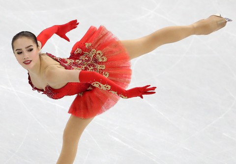Bông hồng nước Nga 15 tuổi chinh phục sân băng Olympic 2018 - Ảnh 10. Bông hồng nước Nga 15 tuổi chinh phục sân băng Olympic 2018 - Ảnh 10.