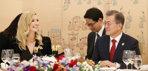 Ông Trump công bố trừng phạt ‘nặng nhất trước nay’ với Triều Tiên - Ảnh 1. Ông Trump công bố trừng phạt ‘nặng nhất trước nay’ với Triều Tiên - Ảnh 1.