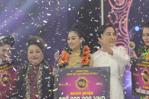 Ngọc Huyền giành quán quân Đường đến danh ca vọng cổ mùa 2 - Ảnh 1. Ngọc Huyền giành quán quân Đường đến danh ca vọng cổ mùa 2 - Ảnh 1.