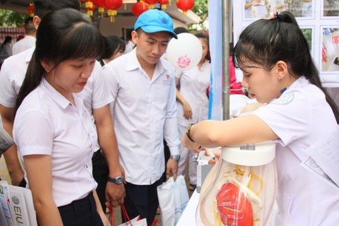 Thí sinh có điểm toán cao được ưu tiên tuyển - Ảnh 1. Thí sinh có điểm toán cao được ưu tiên tuyển - Ảnh 1.
