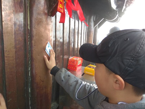 Phó chủ tịch nước dự nghi lễ khai hội Yên Tử - Ảnh 8. Phó chủ tịch nước dự nghi lễ khai hội Yên Tử - Ảnh 8.