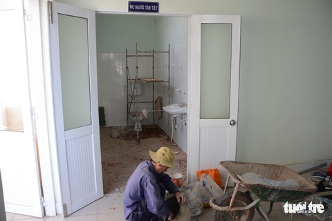 Bệnh viện trăm tỉ sau 3 năm đã xuống cấp - Ảnh 3. Bệnh viện trăm tỉ sau 3 năm đã xuống cấp - Ảnh 3.