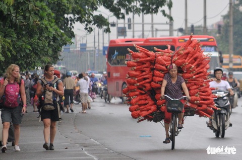 Đốt tiền triệu vào vàng mã - Ảnh 20. Đốt tiền triệu vào vàng mã - Ảnh 20.
