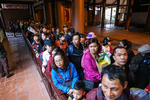 Phó chủ tịch nước dự nghi lễ khai hội Yên Tử - Ảnh 4. Phó chủ tịch nước dự nghi lễ khai hội Yên Tử - Ảnh 4.