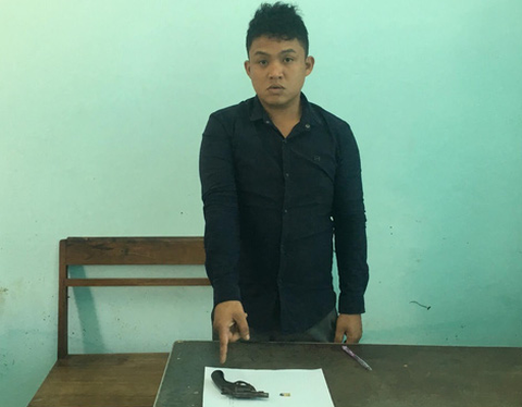Bắt nghi phạm nổ súng bắn người tại chợ hoa xuân - Ảnh 1. Bắt nghi phạm nổ súng bắn người tại chợ hoa xuân - Ảnh 1.