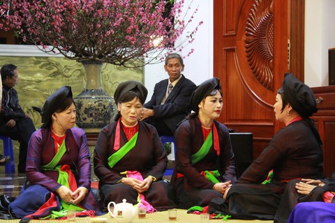Trước ngày khai hội Lim, liền anh liền chị hát quan họ thâu đêm - Ảnh 6. Trước ngày khai hội Lim, liền anh liền chị hát quan họ thâu đêm - Ảnh 6.