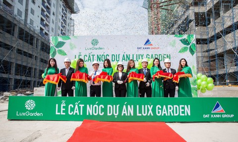 Cất nóc dự án căn hộ cao cấp 1.000 tỉ tại Quận 7 - Ảnh 1. Cất nóc dự án căn hộ cao cấp 1.000 tỉ tại Quận 7 - Ảnh 1.