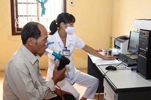 Bệnh phổi tắc nghẽn mạn tính - không thể coi thường - Ảnh 1. Bệnh phổi tắc nghẽn mạn tính - không thể coi thường - Ảnh 1.