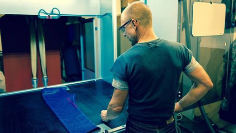 Robot gia công quần jean, công nhân Levi’s sắp mất việc - Ảnh 1. Robot gia công quần jean, công nhân Levi’s sắp mất việc - Ảnh 1.