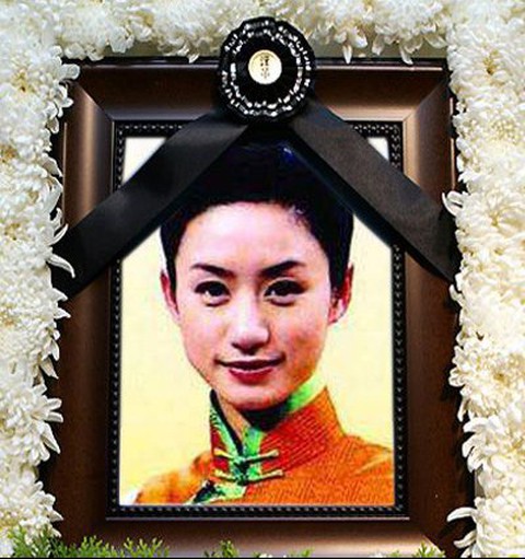 Những cái chết bất đắc kỳ tử của nghệ sĩ Hoa ngữ - Ảnh 5. Những cái chết bất đắc kỳ tử của nghệ sĩ Hoa ngữ - Ảnh 5.