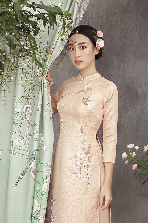 Lễ hội áo dài TP.HCM chọn Đỗ Mỹ Linh là đại diện - Ảnh 2. Lễ hội áo dài TP.HCM chọn Đỗ Mỹ Linh là đại diện - Ảnh 2.