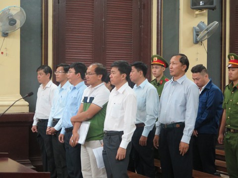 Huyền Như lại ra tòa vụ Navibank bị lừa 200 tỉ - Ảnh 1. Huyền Như lại ra tòa vụ Navibank bị lừa 200 tỉ - Ảnh 1.
