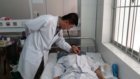 Cứu hai bệnh nhân có bệnh lý tim mạch phức tạp - Ảnh 1. Cứu hai bệnh nhân có bệnh lý tim mạch phức tạp - Ảnh 1.