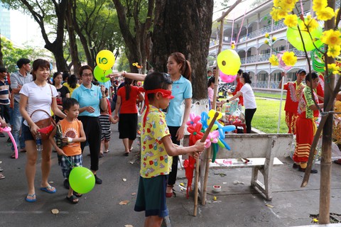 Ước mơ của Thúy mang Tết đến cho bệnh nhi ung thư - Ảnh 6. Ước mơ của Thúy mang Tết đến cho bệnh nhi ung thư - Ảnh 6.