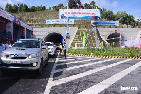 Trung chuyển xe máy qua hầm Đèo Cả, Cổ Mã trong tháng Tết - Ảnh 1. Trung chuyển xe máy qua hầm Đèo Cả, Cổ Mã trong tháng Tết - Ảnh 1.