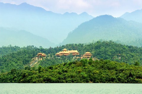 Ngày xuân hành hương về cõi Phật - Ảnh 5. Ngày xuân hành hương về cõi Phật - Ảnh 5.