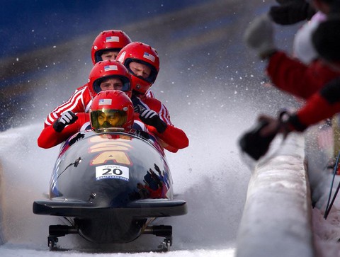 Sân trượt băng Olympic mùa đông được làm ra sao? - Ảnh 3. Sân trượt băng Olympic mùa đông được làm ra sao? - Ảnh 3.