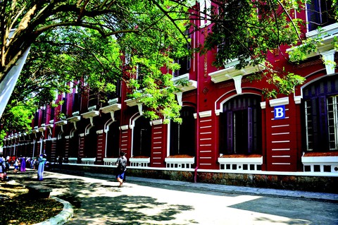Nguyễn Tất Thành ra đi từ ngôi trường xứ Huế - Ảnh 4. Nguyễn Tất Thành ra đi từ ngôi trường xứ Huế - Ảnh 4.