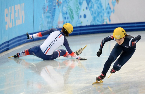Sân trượt băng Olympic mùa đông được làm ra sao? - Ảnh 2. Sân trượt băng Olympic mùa đông được làm ra sao? - Ảnh 2.