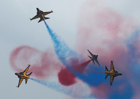 Đã mắt với màn máy bay nhào lộn ở Singapore Airshow 2018 - Ảnh 9. Đã mắt với màn máy bay nhào lộn ở Singapore Airshow 2018 - Ảnh 9.