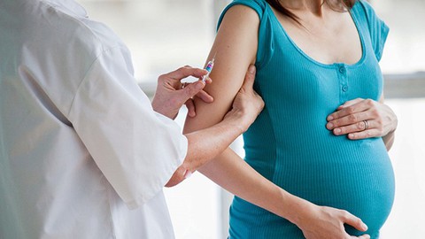Phụ nữ có thai có thể tiêm vaccine phòng bệnh - Ảnh 1. Phụ nữ có thai có thể tiêm vaccine phòng bệnh - Ảnh 1.